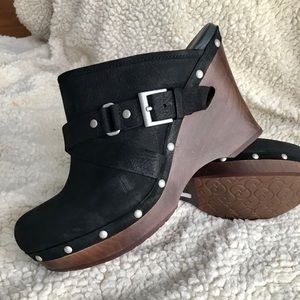 Authentic UGG clogs